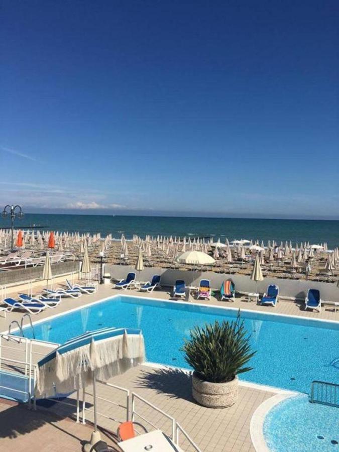 Hotel Condor Lido di Jesolo Bagian luar foto