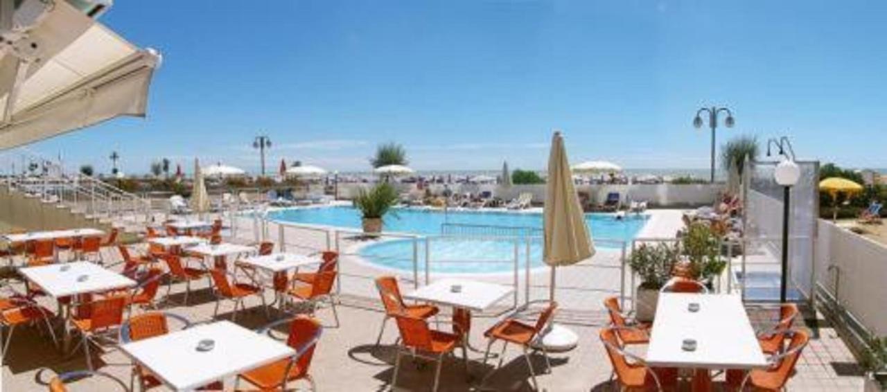 Hotel Condor Lido di Jesolo Bagian luar foto