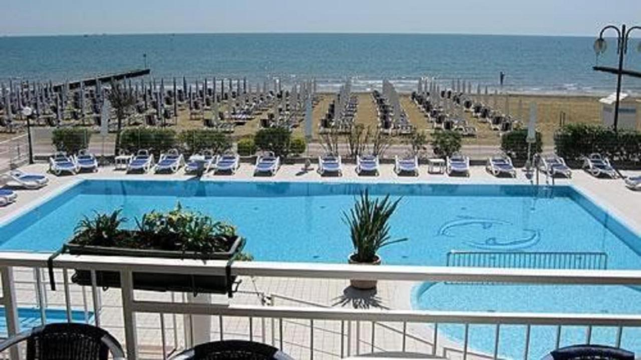 Hotel Condor Lido di Jesolo Bagian luar foto