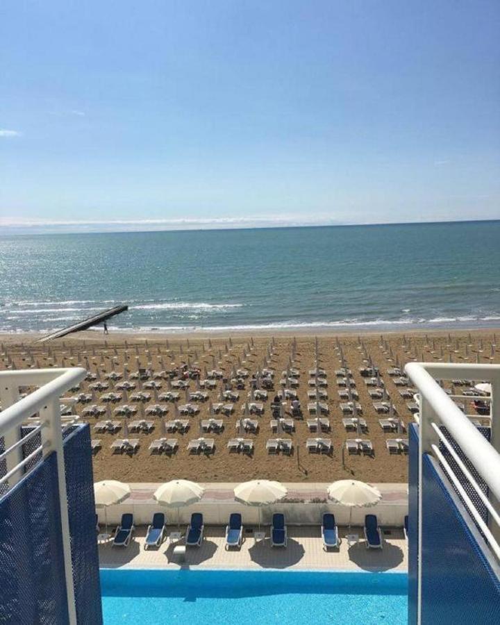 Hotel Condor Lido di Jesolo Bagian luar foto