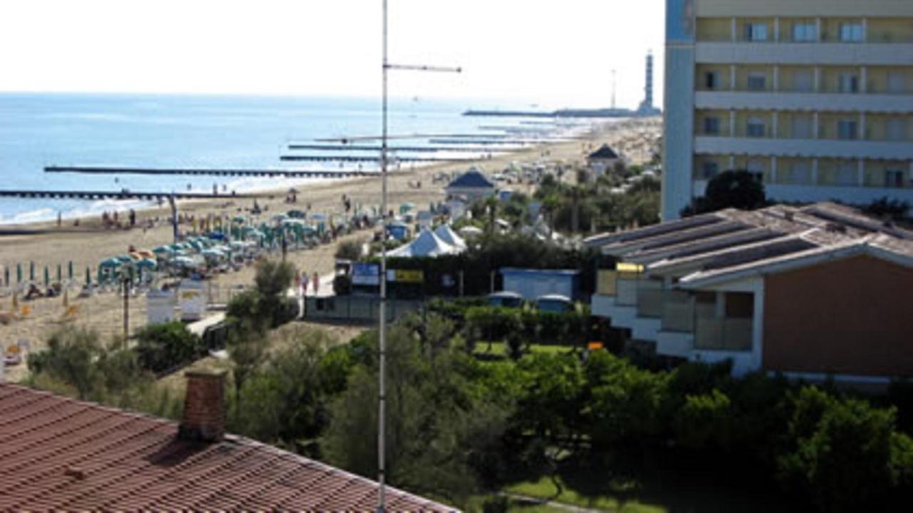 Hotel Condor Lido di Jesolo Bagian luar foto