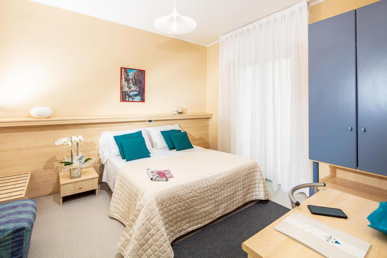 Hotel Condor Lido di Jesolo Bagian luar foto