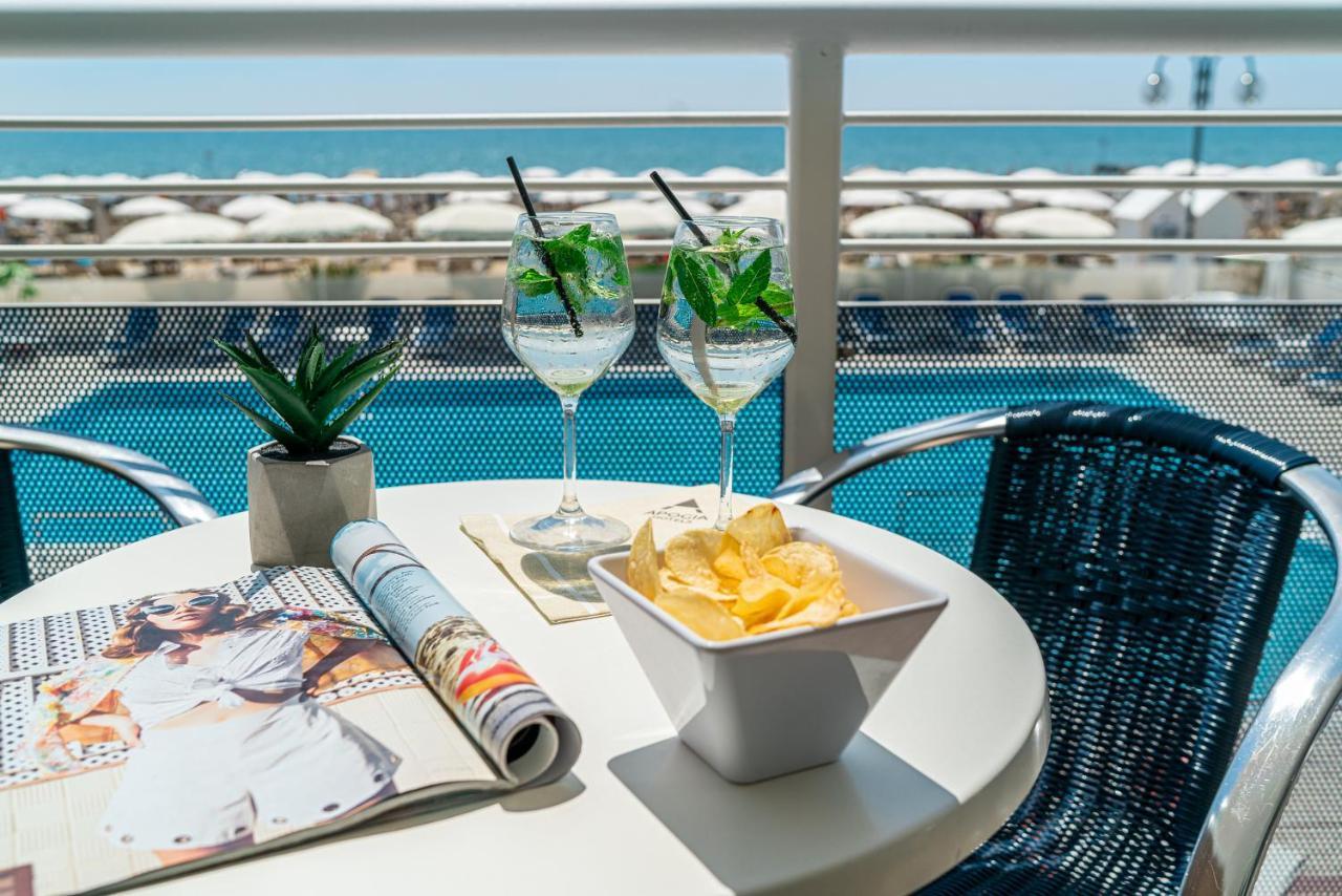 Hotel Condor Lido di Jesolo Bagian luar foto
