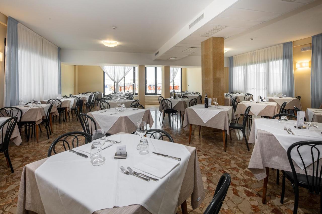 Hotel Condor Lido di Jesolo Bagian luar foto