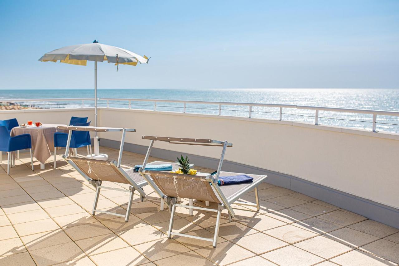 Hotel Condor Lido di Jesolo Bagian luar foto
