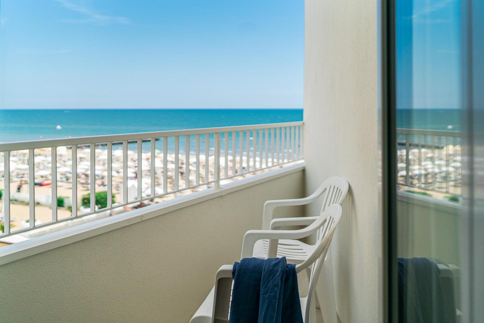 Hotel Condor Lido di Jesolo Bagian luar foto