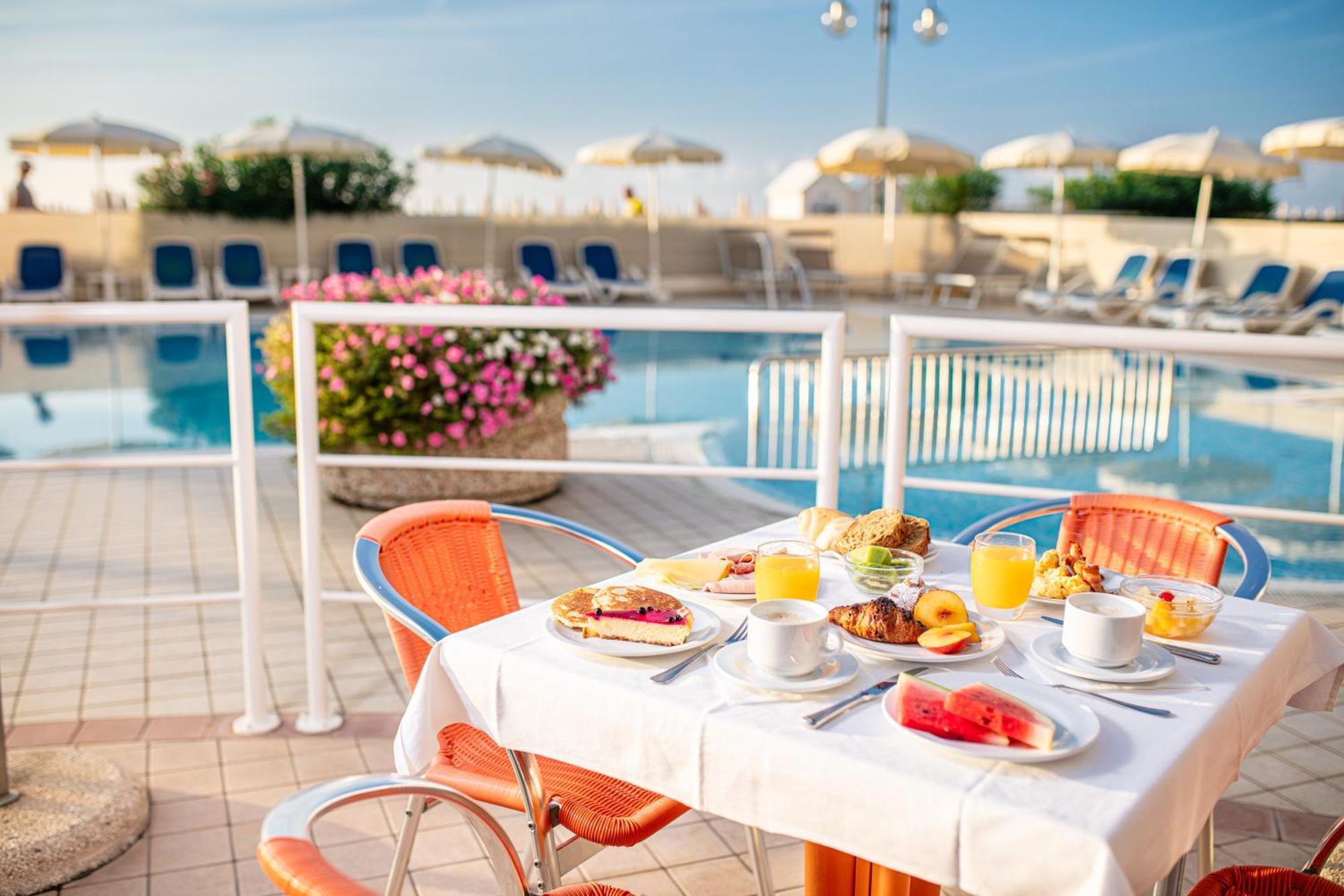 Hotel Condor Lido di Jesolo Bagian luar foto