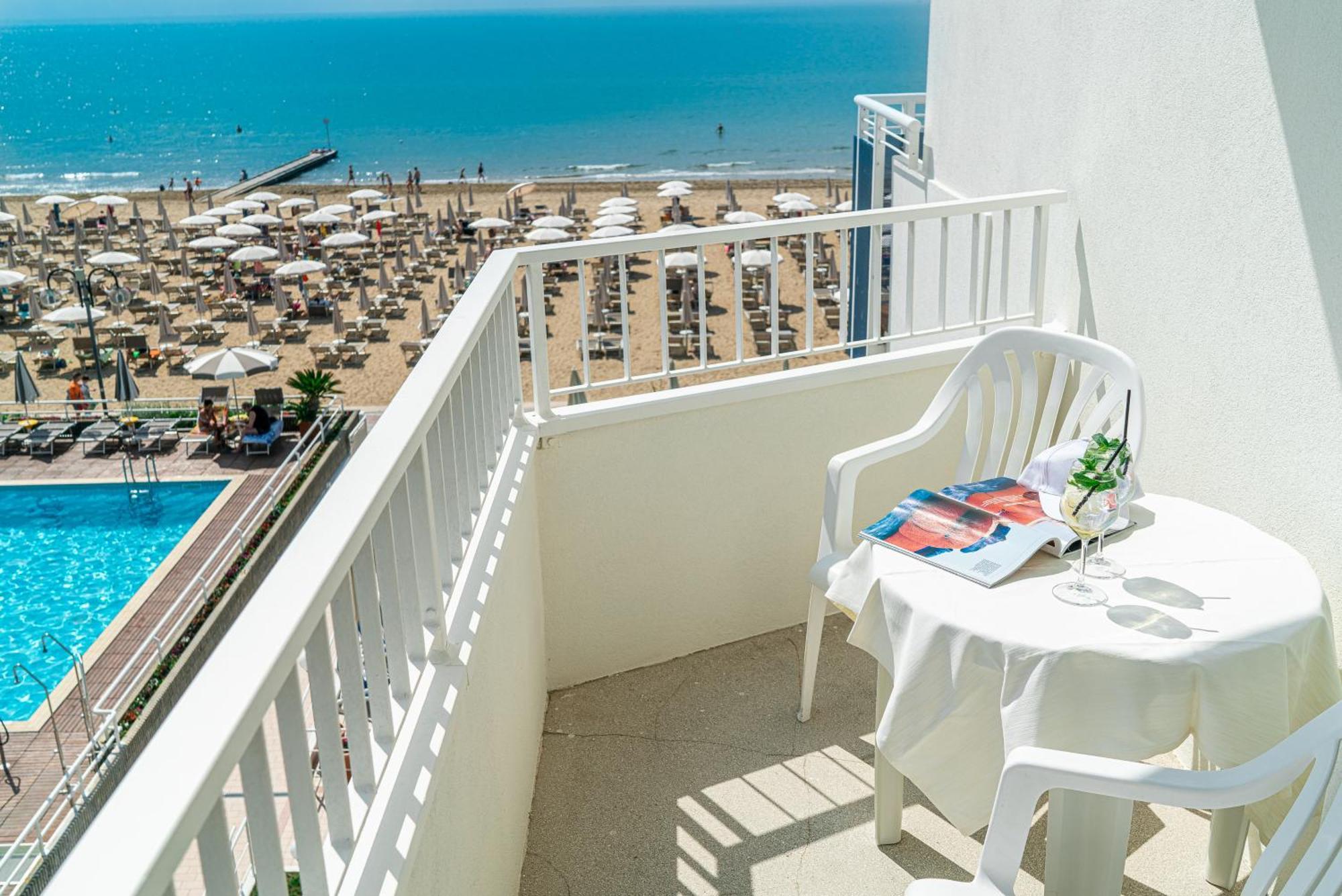 Hotel Condor Lido di Jesolo Bagian luar foto